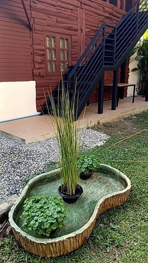 Britannia Court Hotel Chiang Mai Bagian luar foto
